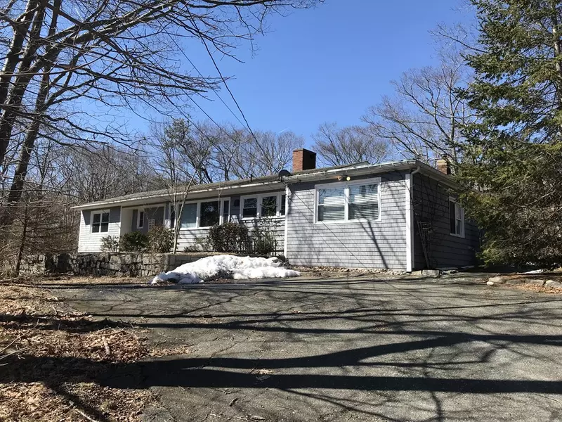 126 South St, Rockport, MA 01966