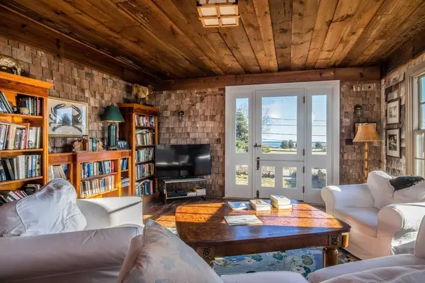 Westport, MA 02790,73 Brayton Point