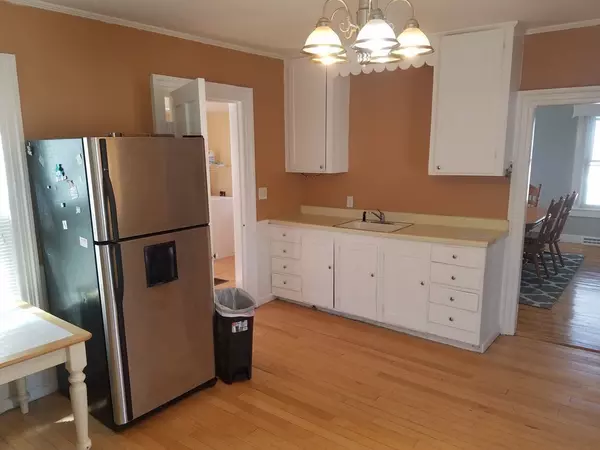 Milford, MA 01757,9 Orchard St