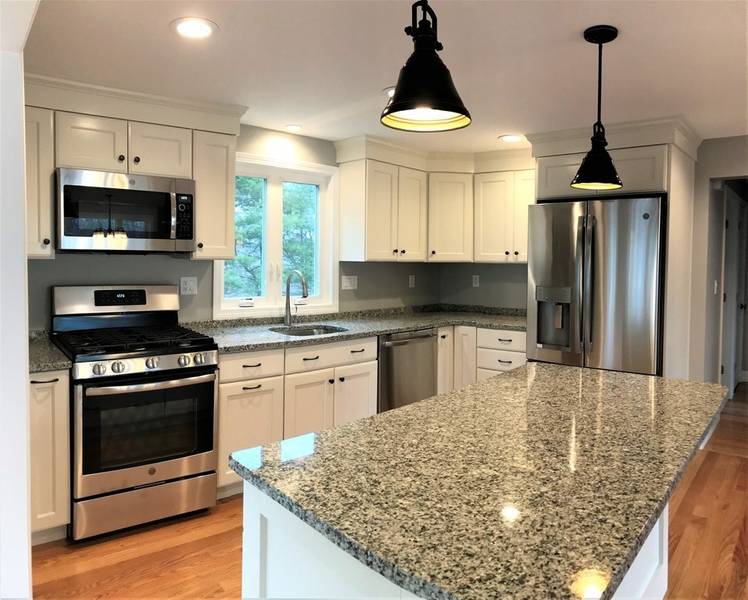 65 Muller Rd, Burlington, MA 01803