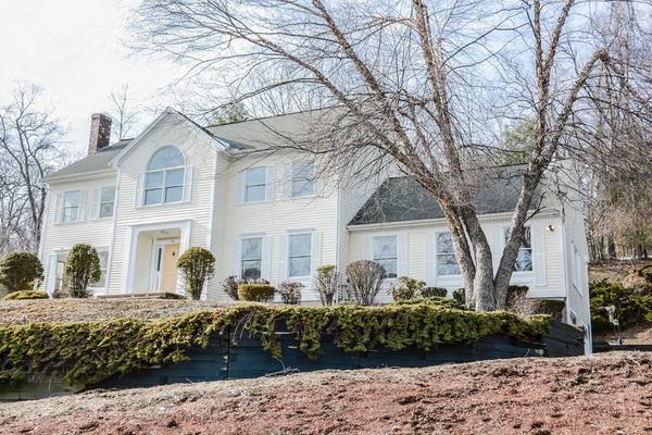 70 Pine Ridge Rd, North Andover, MA 01845