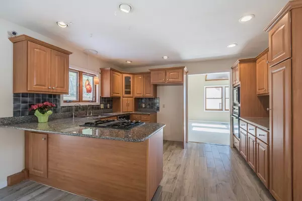 Tewksbury, MA 01876,160 Fox Run Drive