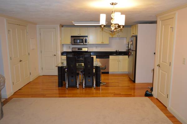 Beverly, MA 01915,31 Elliot Street #3A