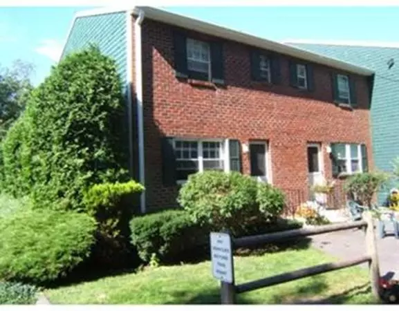 207 Samoset St #CT1, Plymouth, MA 02360