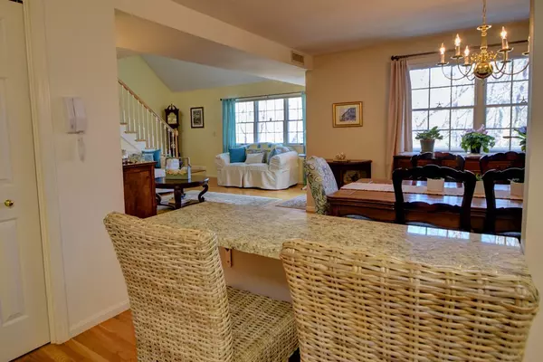 Salem, MA 01970,28 America Way #6