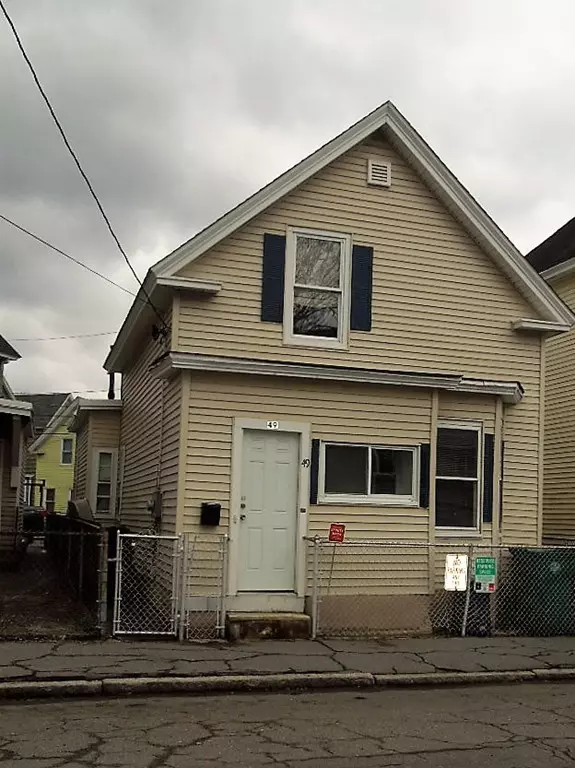 49 Coburn St, Lowell, MA 01850