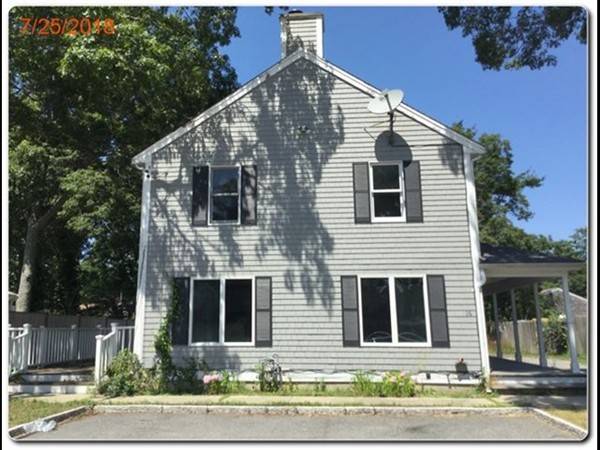 16 Yale Dr, Falmouth, MA 02536