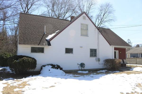 3 Hardwick Rd, Natick, MA 01760