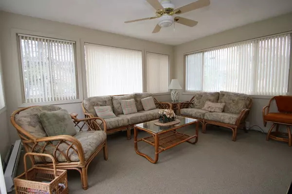 Wakefield, MA 01880,3 Stone Way