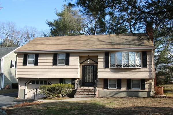 3 Stone Way, Wakefield, MA 01880