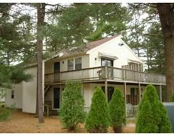 Mashpee, MA 02649,70 Cape Dr #11C