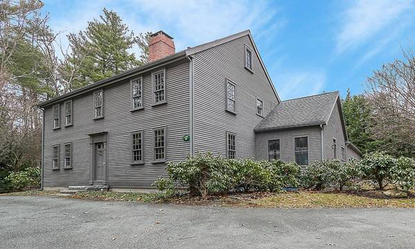 34 Bemis Rd, Dedham, MA 02026