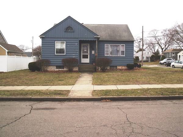 410 Dawson St, New Bedford, MA 02745