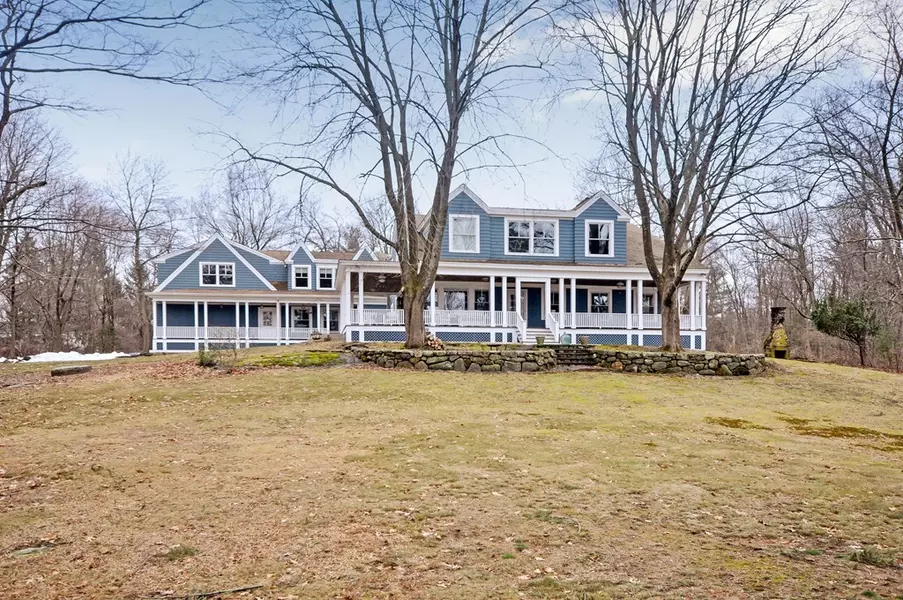 5 Breezy Point Road, Acton, MA 01720