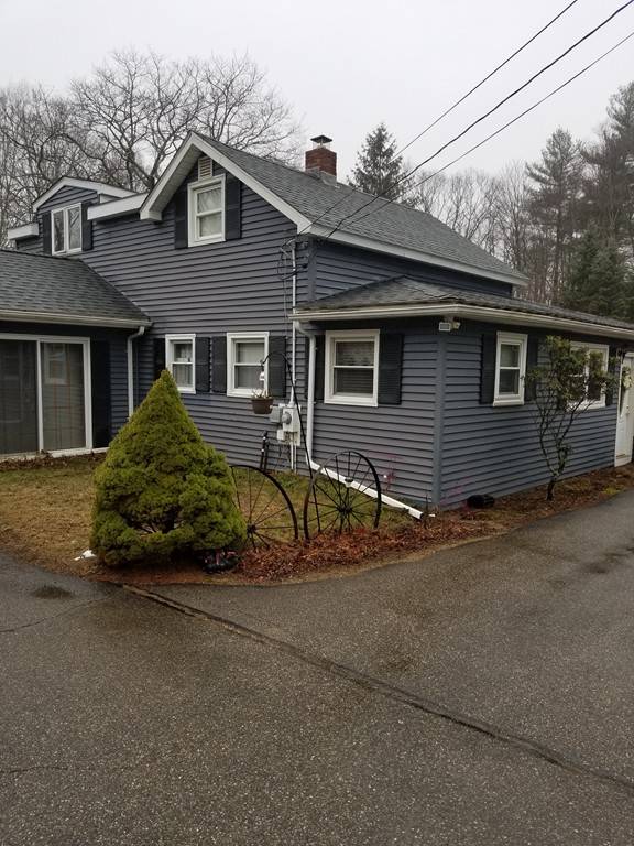 104 S Spencer Rd, Spencer, MA 01562