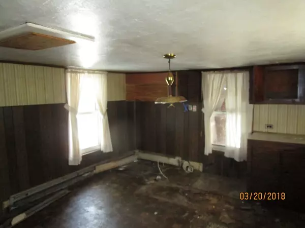 Dighton, MA 02715,160 Main St