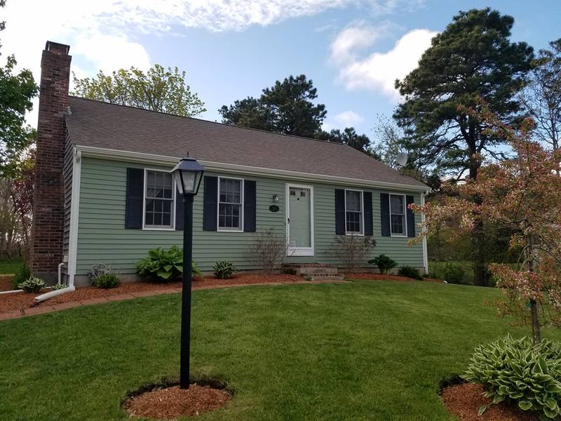 23 Arrowhead Dr, Yarmouth, MA 02675