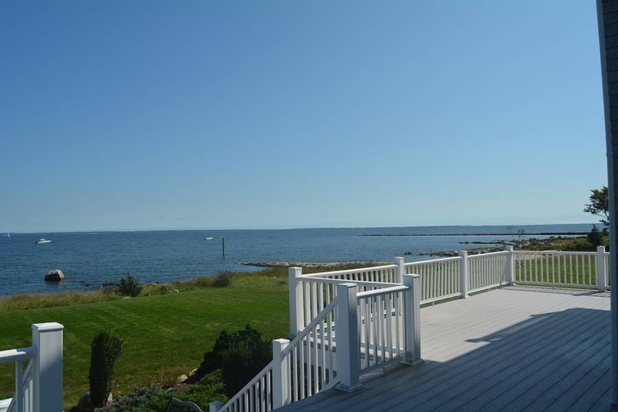 18 Pleasant View Ave, Mattapoisett, MA 02739