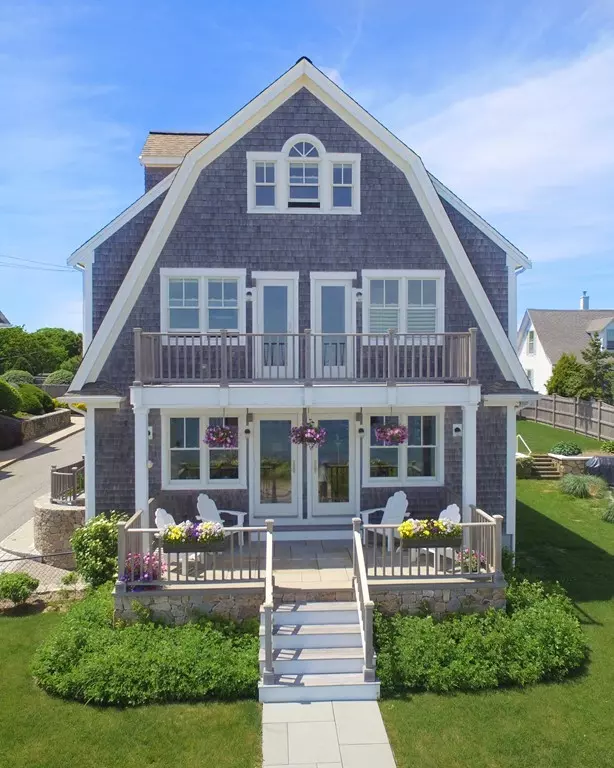Falmouth, MA 02540,1 Quinapoxet Avenue