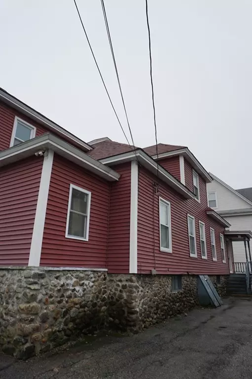 Lowell, MA 01851,68 Sheldon St