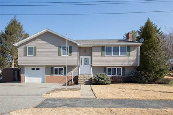 14 Jennifer Rd, Wakefield, MA 01880