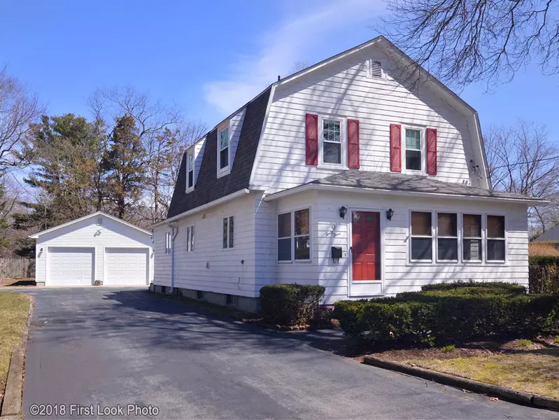 43 Lamson Rd, Barrington, RI 02806