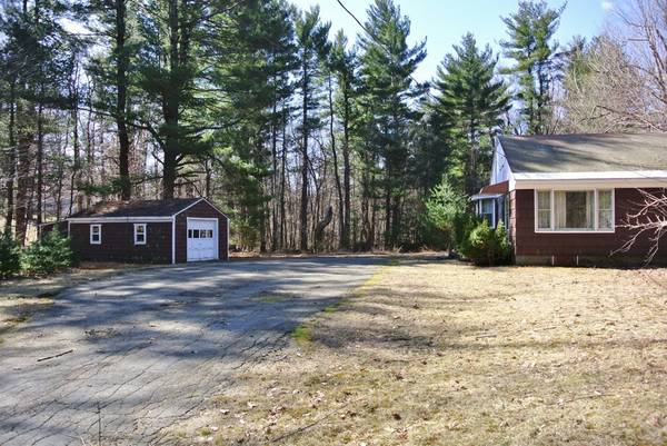 Sterling, MA 01564,33 Redstone Place