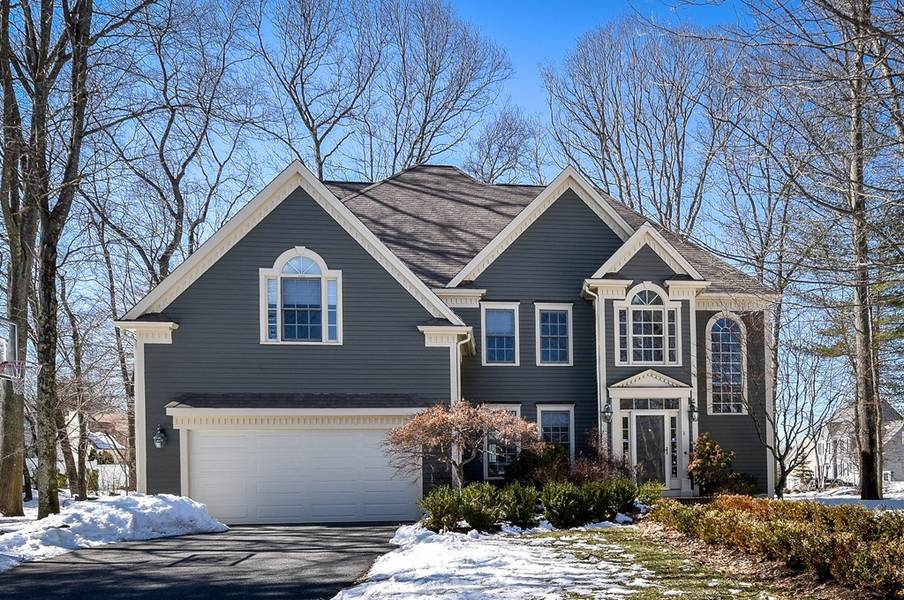 35 Pheasant Hollow Rd, Natick, MA 01760