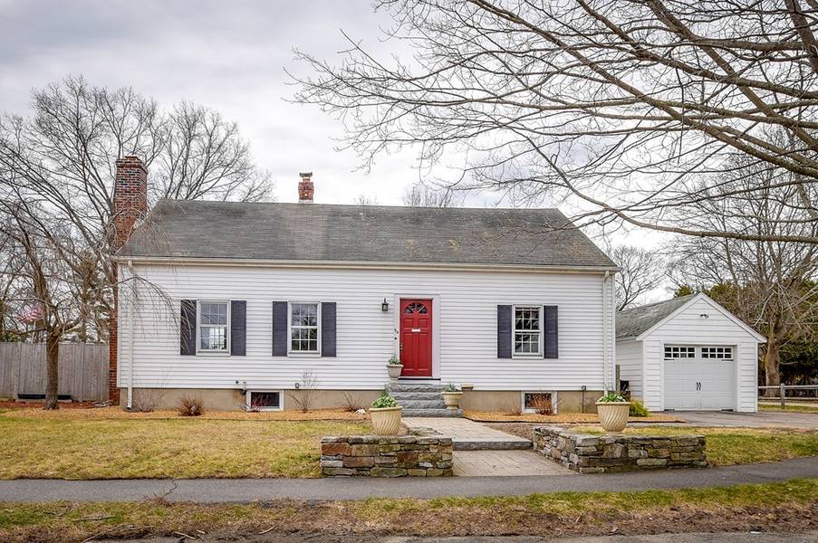 54 Fisher St, Natick, MA 01760