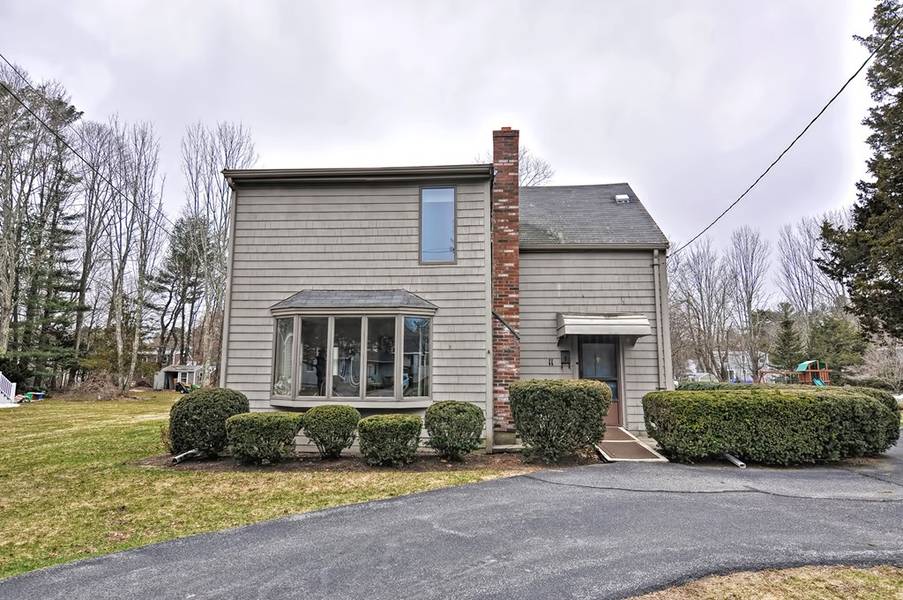 11 Norfolk Pl, Sharon, MA 02067