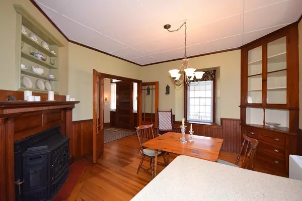 Acushnet, MA 02743,226 Robinson