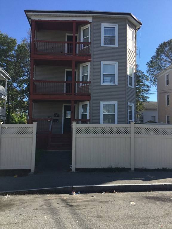 17 Clarence St, Brockton, MA 02301