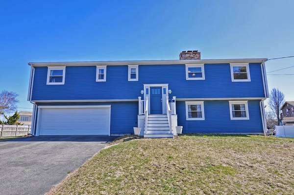 262 Pilot Dr, Somerset, MA 02726