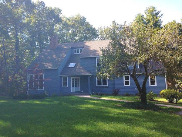 102 Quaker Lane, Bolton, MA 01740