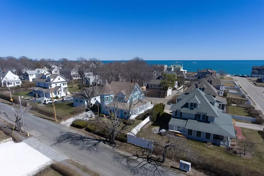 2 Ocean Ave, Scituate, MA 02066