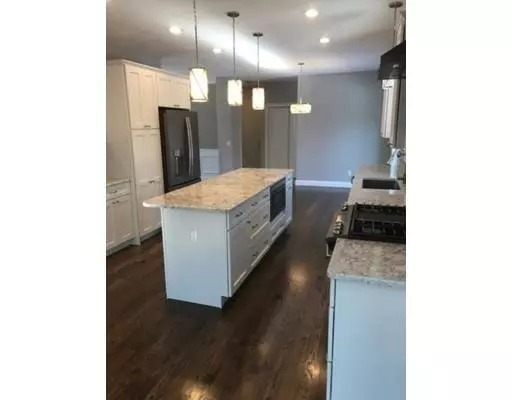 Sturbridge, MA 01518,6 Meredith Lane