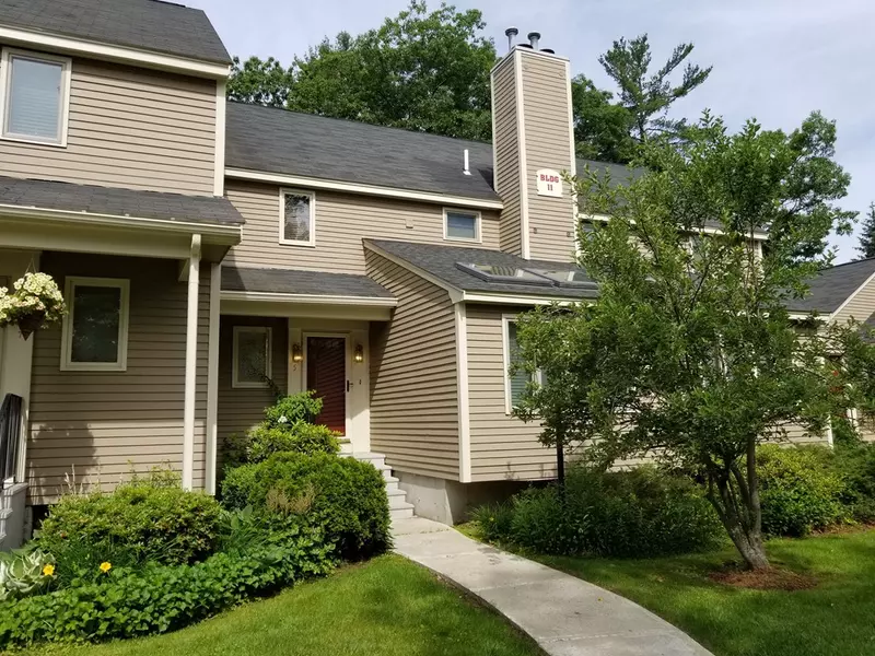 11 Iris Way #5, Haverhill, MA 01830