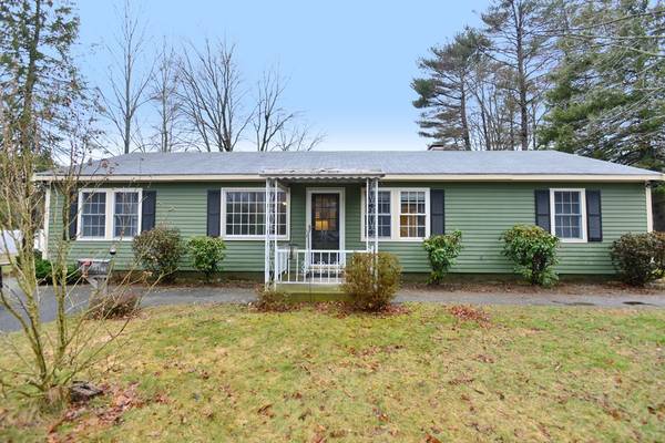 3 Country Lane, Medway, MA 02053