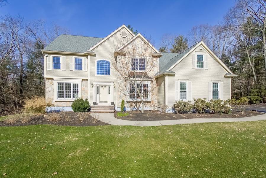 19 Old Town Road, Walpole, MA 02081