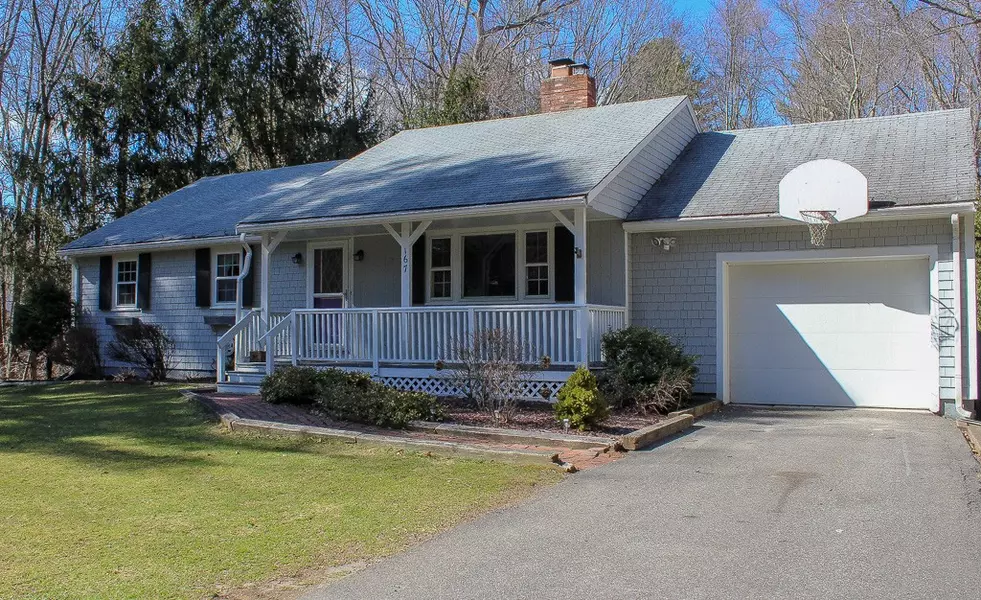 167 Chestnut St, Easton, MA 02356