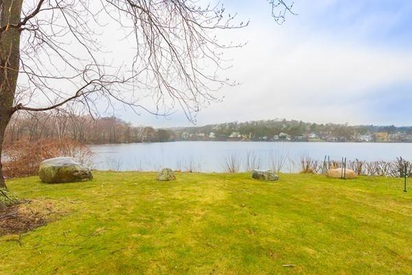 22 Spy Pond Pkwy, Arlington, MA 02474