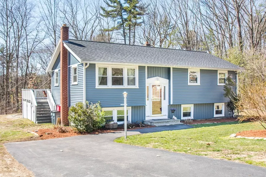 33 Sleigh Rd, Chelmsford, MA 01824