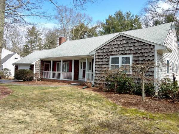 30 East Harbor Dr, Falmouth, MA 02536