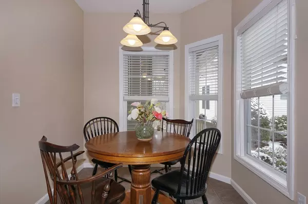 Milford, MA 01757,18 Village Cir #18