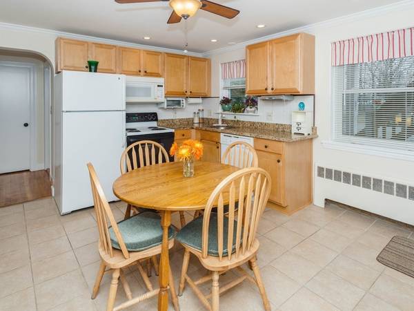 Waltham, MA 02453,3 Amory Road #3