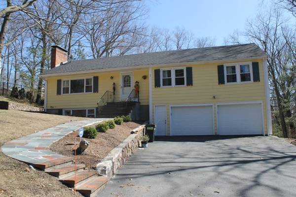 1 Skyview Rd, Lexington, MA 02420