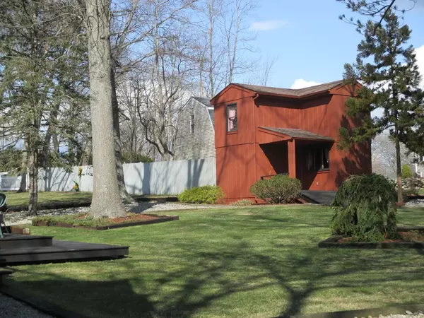 Somerset, MA 02726,4 Marigold Ave