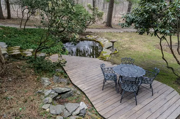 Sherborn, MA 01770,54 Prospect St