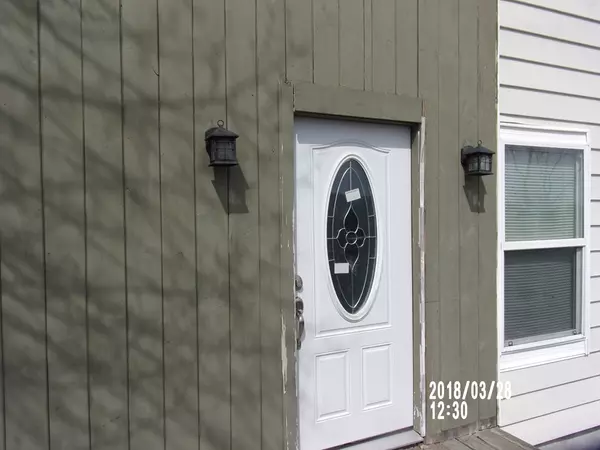 Worcester, MA 01604,13 Chilmark St