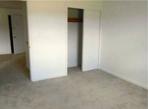 Acton, MA 01720,428 Great Road #5